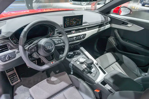 Audi R8 Interior